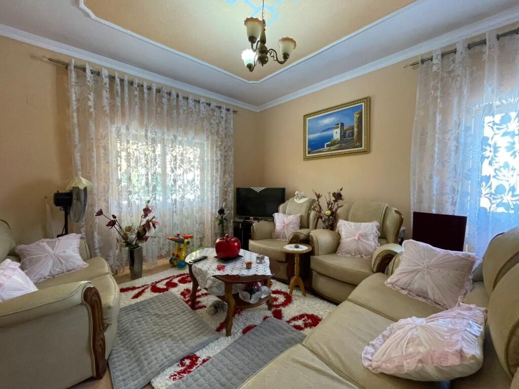 Villa su 2 piani in vendita a Misto Mame. 