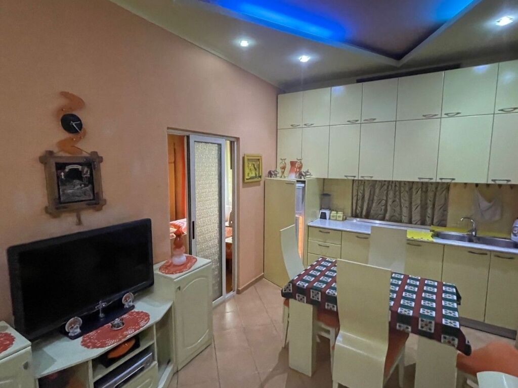 🏡 Appartamento 1+1 in Affitto – Ex Blocco (vicino a Caffè Roma)