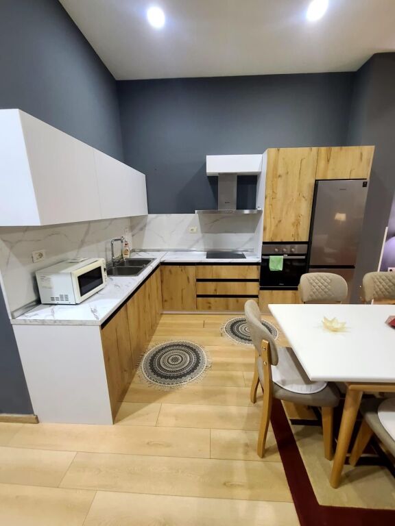 Affitto | Apartament 1 + 1 | Liqeni i Thatë | 550 €/mese
