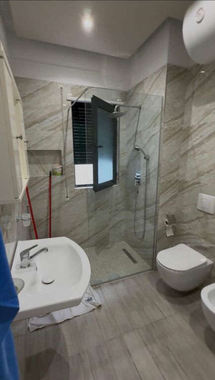 Jepet me qira apartament 1+1