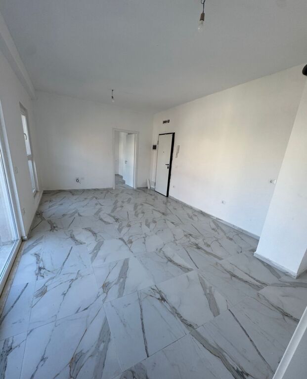 Qera | Apartament 1 + 1 | Rruga Dritan Hoxha | 500 €/muaj