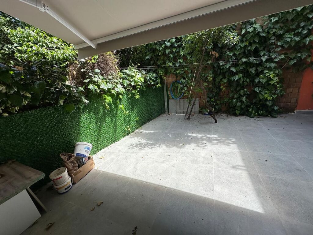 🏢Rruga Frosina Plaku,prane Hotel Mondial jepet me qera apartament,1+1, i mobiluar. 500Euro   