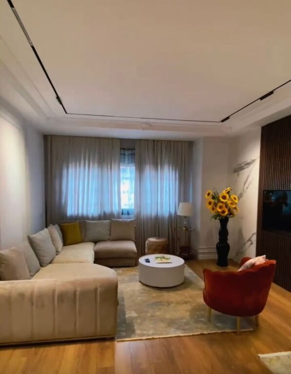 APARTMENT 2+1+2+ PARKING SPACE FOR RENT, BARRICADES STREET, TIRANA! 1,700 € /Month