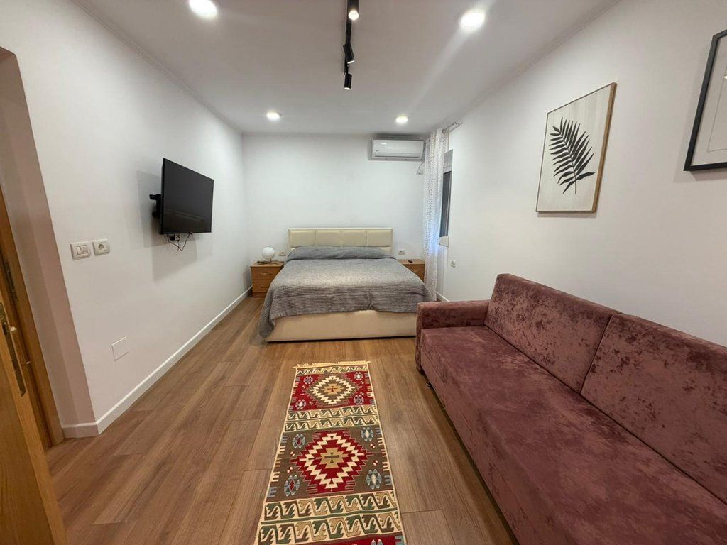 Qera, Apartament 1+1, 21Dhjetori, Tiranë.