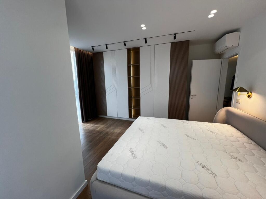 Appartamento 2+1 in affitto al Golden Tower in via Mine Peza.