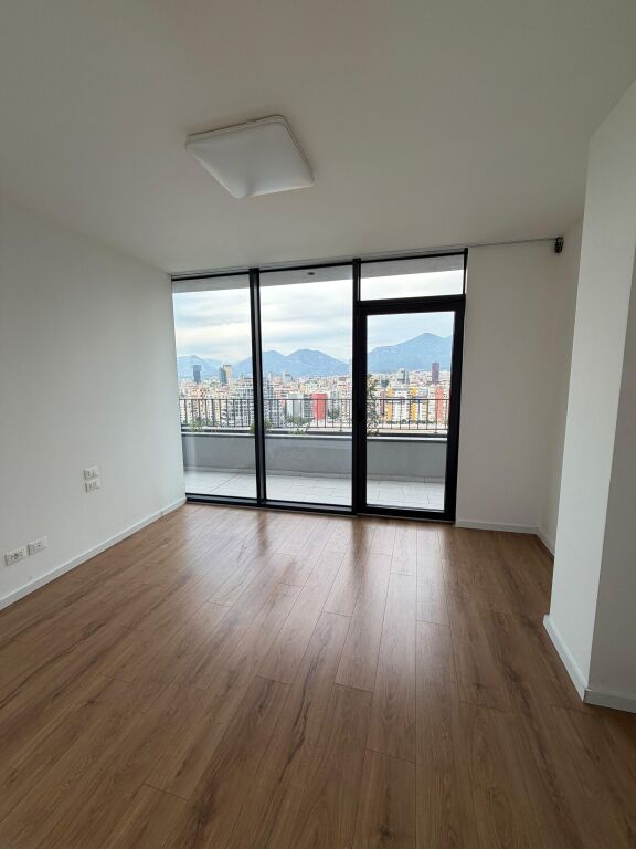 Office for rent, 4 work environments and 2 toilets for rent vacant, LakeView Residence