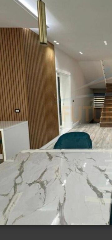 Affitto, Villa su 2 piani + Piscina + Kalçeto, Paskuqan