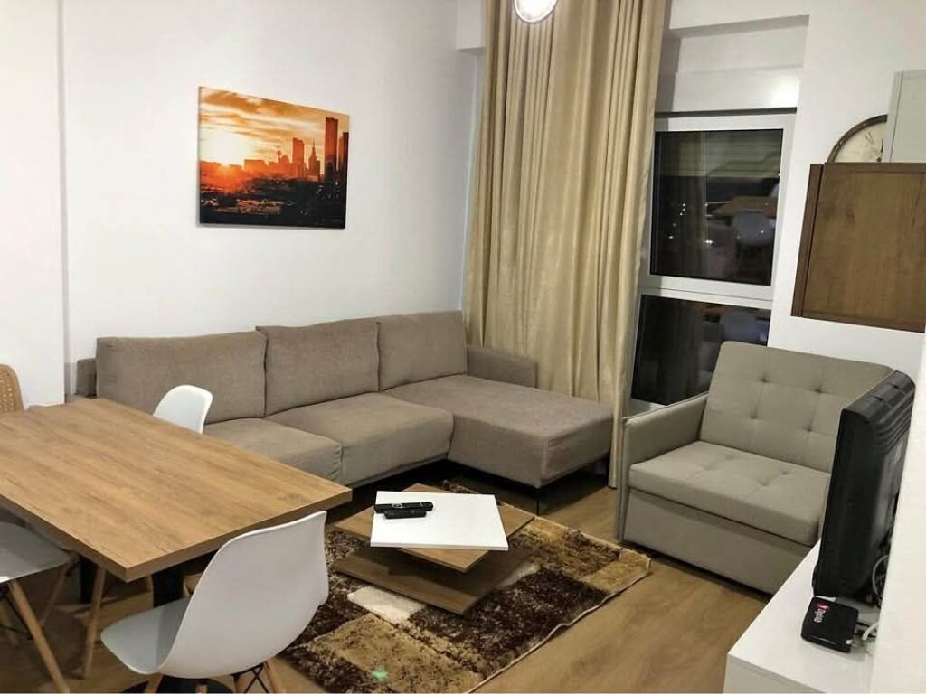 Jepet Shtepi me Qera 1+1 - Ali Demi, pallatet Kaimi, Tirane