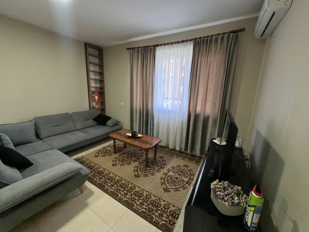 APARTMENT 1+1 FOR RENT FUSHA E AVIACIONIT