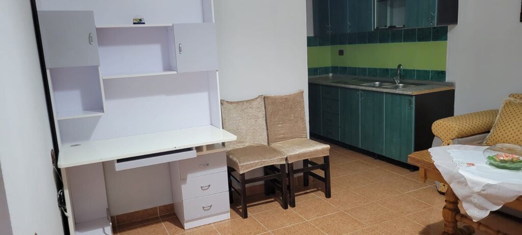 Qera | Shtëpi private 1 + 1 | Rruga e Dibrës | 350 €/muaj