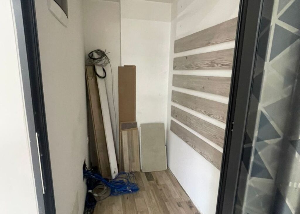 Office for Rent 2+1 Near Willson Square (ID BZ2656) Tirana