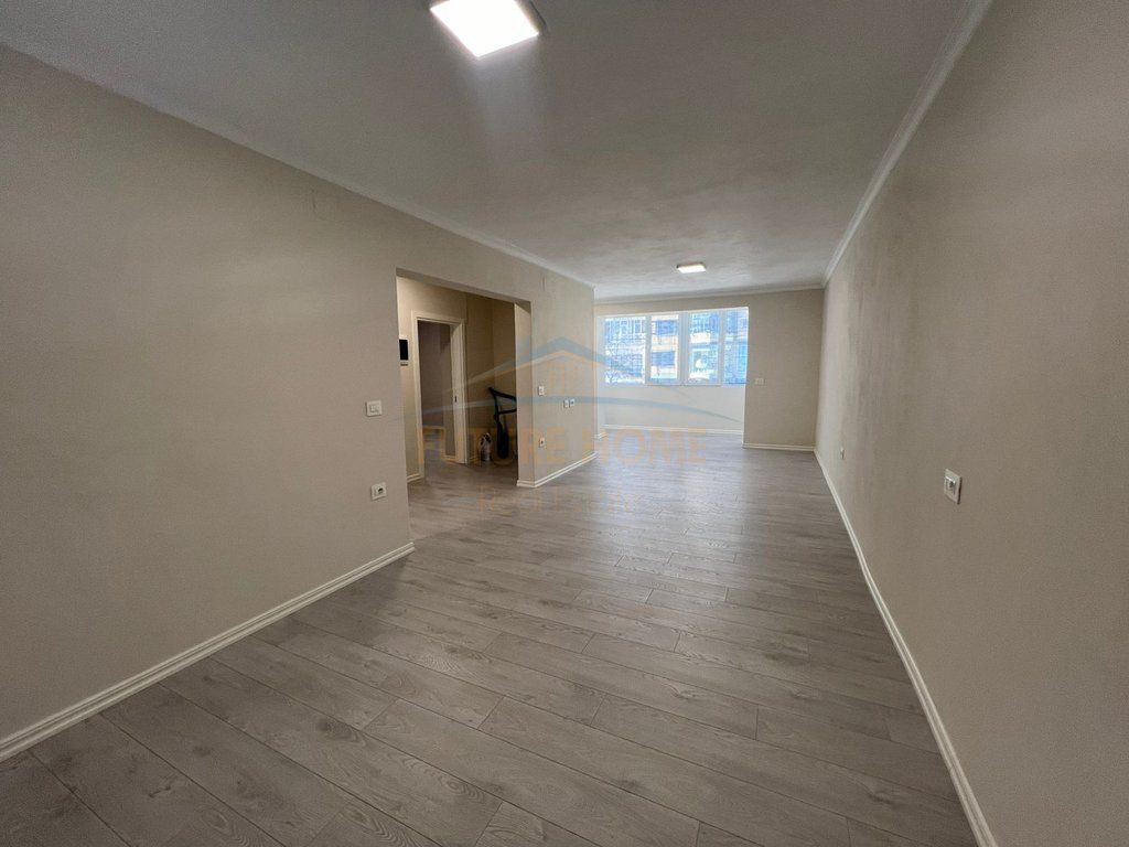 Rent, Office Space, 21 Dhjetori