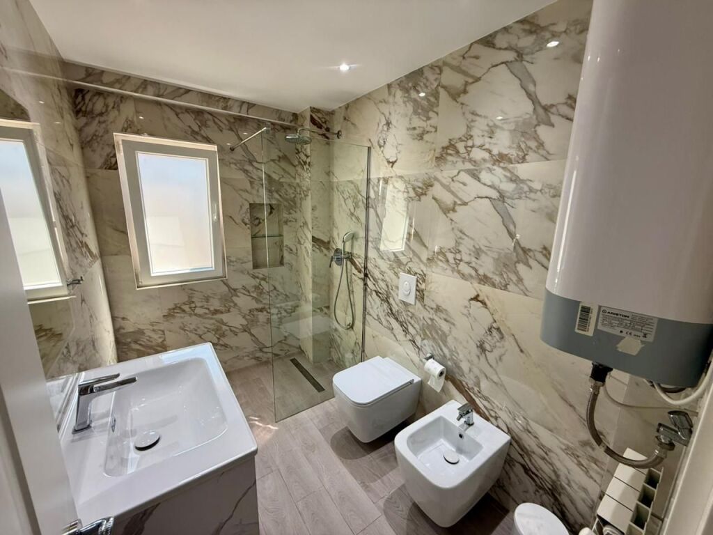 📣 QERA Apartament 2+1+2 Me Parking 📍 Ish Blloku, Prane Karburantit ESP OIL ✨💶 Cmimi 120.000 Leke Ne Muaj
