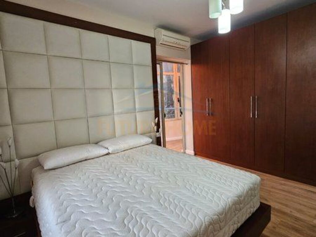 In vendita, Appartamento 2+1, Via Mine Peza, Tirana