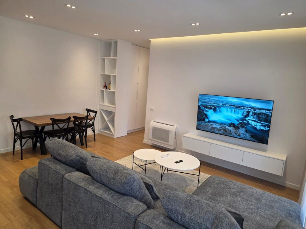 Apartament me qera te kompleksi Delijorgji Tiranë