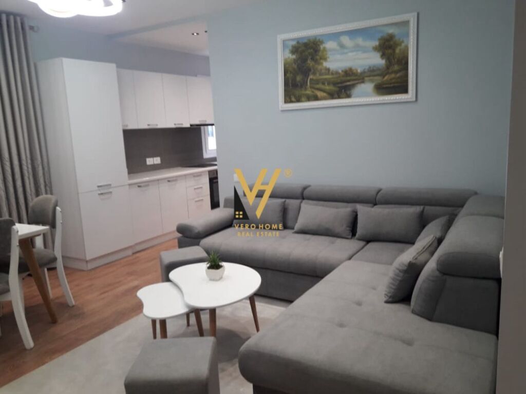 JEPET APARTAMENT 2+1+2 ME QERA TEK ISH PARKU 80.000 LEKE