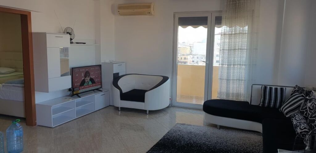 Apartament 1+1 per qera Pediatria !