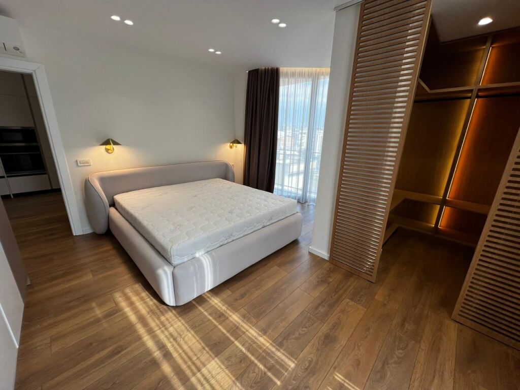 Appartamento 2+1 in affitto al Golden Tower in via Mine Peza.
