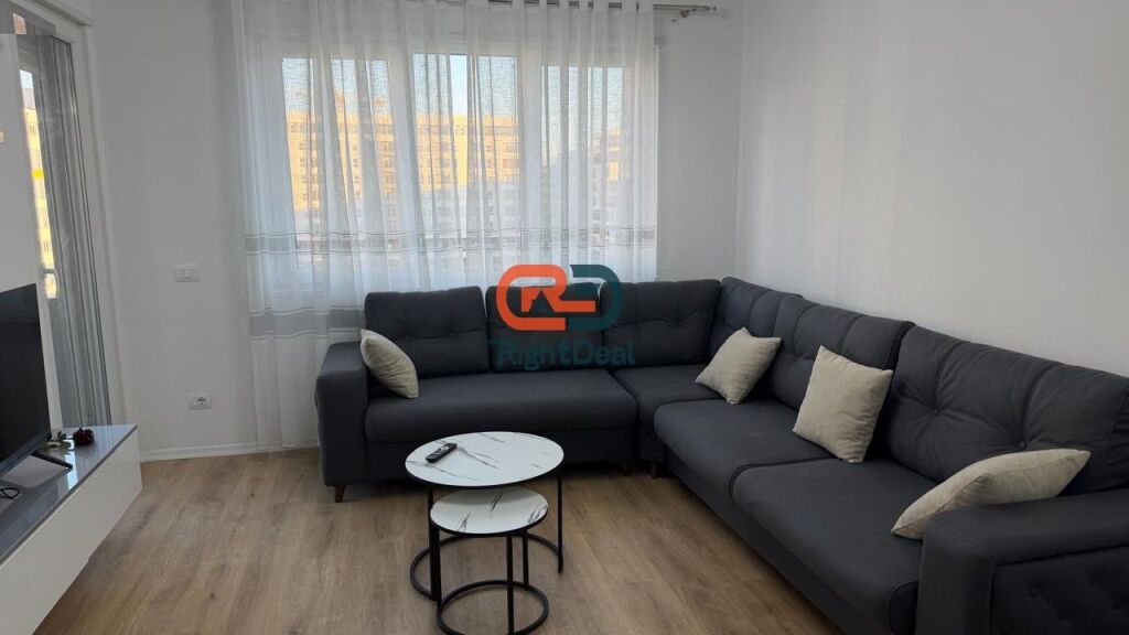 Tek Univers City, Jepet Me Qira Apartament 2+1+Post Parkimi!!
