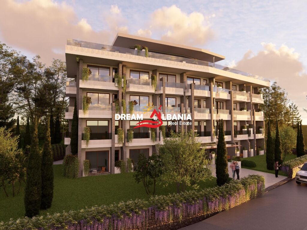 Shitet ose jepet me Qera Hotel 4 katesh në Potam, Himarë (ID 4151185)