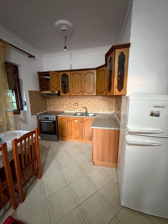Affitto | Shtëpi private 2 + 1 | Fresku | 350 €/mese
