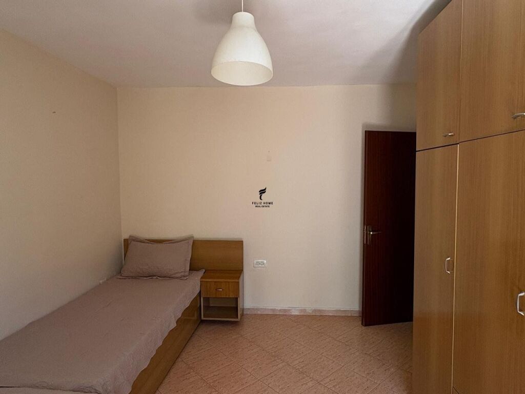 APARTAMENT ME QERA 2+1 RRUGA E ELBASANIT 55.000 LEKE FH-72375