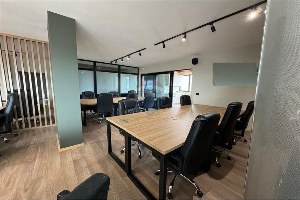 OFFICE SPACE FOR RENT!