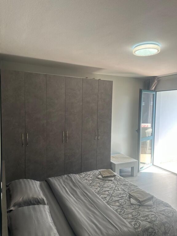2+1,pallat i ri me ashensore,rruge e elbasanit,750 euro
