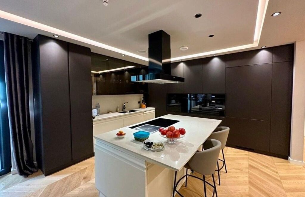 🏡 3-Storey Villa for Sale – Mandarin Residence