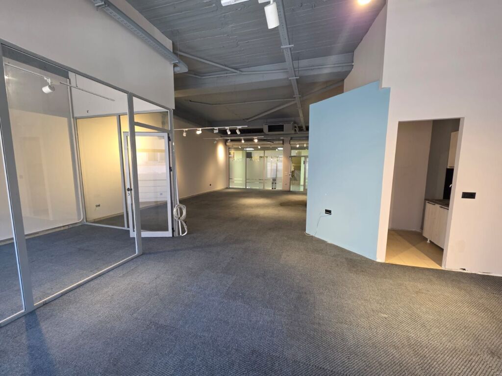 Business premises for sale/for rent – Condor Center, Kavaja Street !