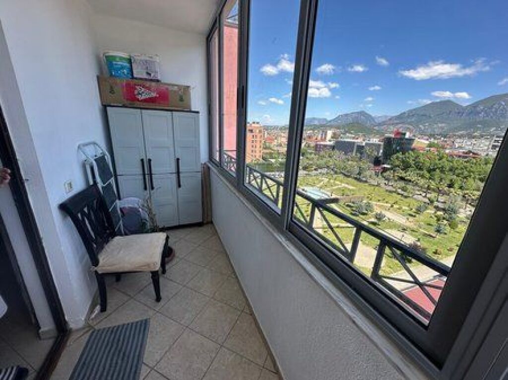 Shitet, Apartament 2+1, Porcelan, Tiranë.