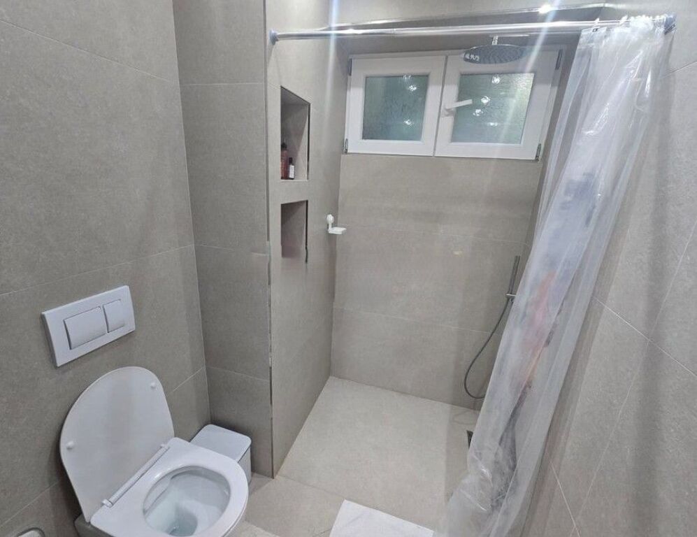 Shitet apartament luksoz 2+1 tek Brryli, brenda Unazës / Tirane