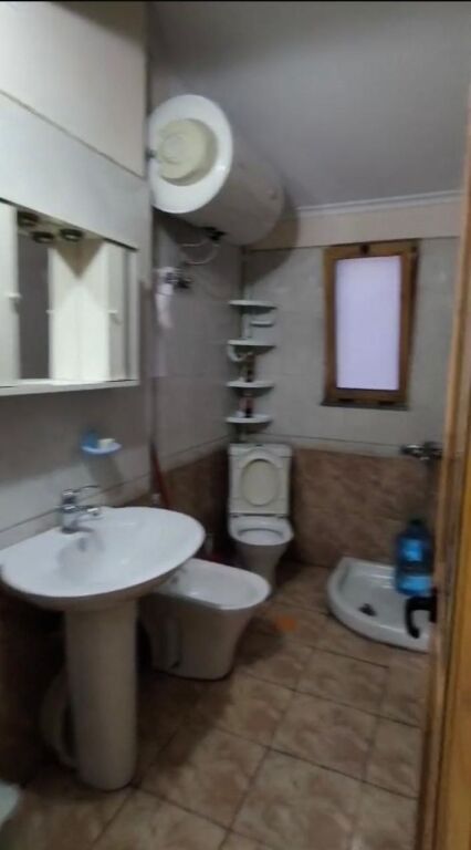 Qera | Apartament 1 + 1 | Rruga Reshit Petrela | 400 €/muaj