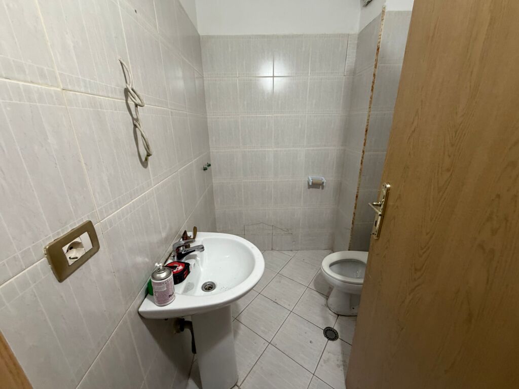 2+1, per affari o residenza, a famedi astir, 240.000 lek