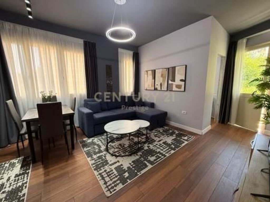 APARTAMENT 2+1+2 ME QIRA TEK KOPSHTI BOTANIK