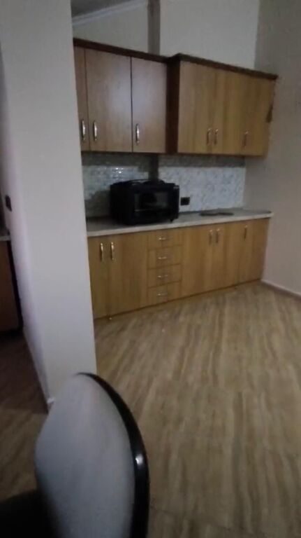 Qera | Apartament 1 + 1 | Rruga Reshit Petrela | 400 €/muaj