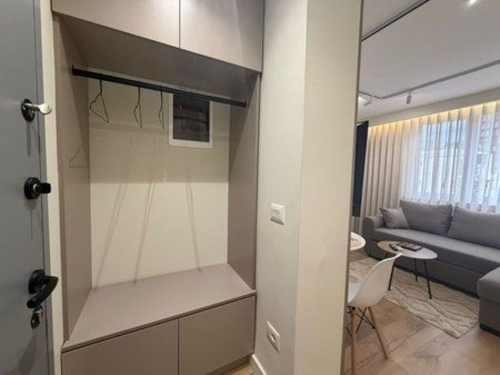 In vendita, 2 Appartamenti 1+1, 21 Dhjetori, Tirane.