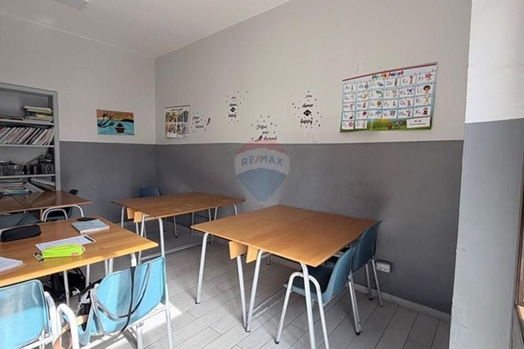 For rent 2+1 Moskat Building