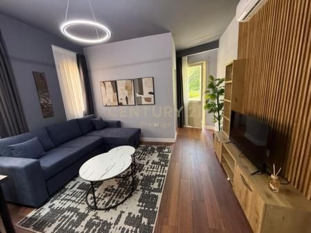 APARTAMENT 2+1+2 ME QIRA TEK KOPSHTI BOTANIK