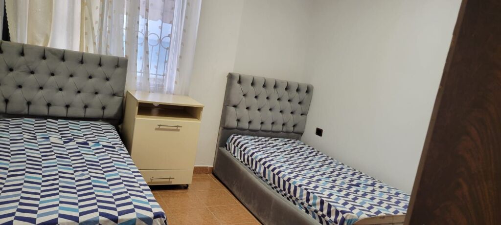 Qera | Shtëpi private 1 + 1 | Rruga e Dibrës | 350 €/muaj