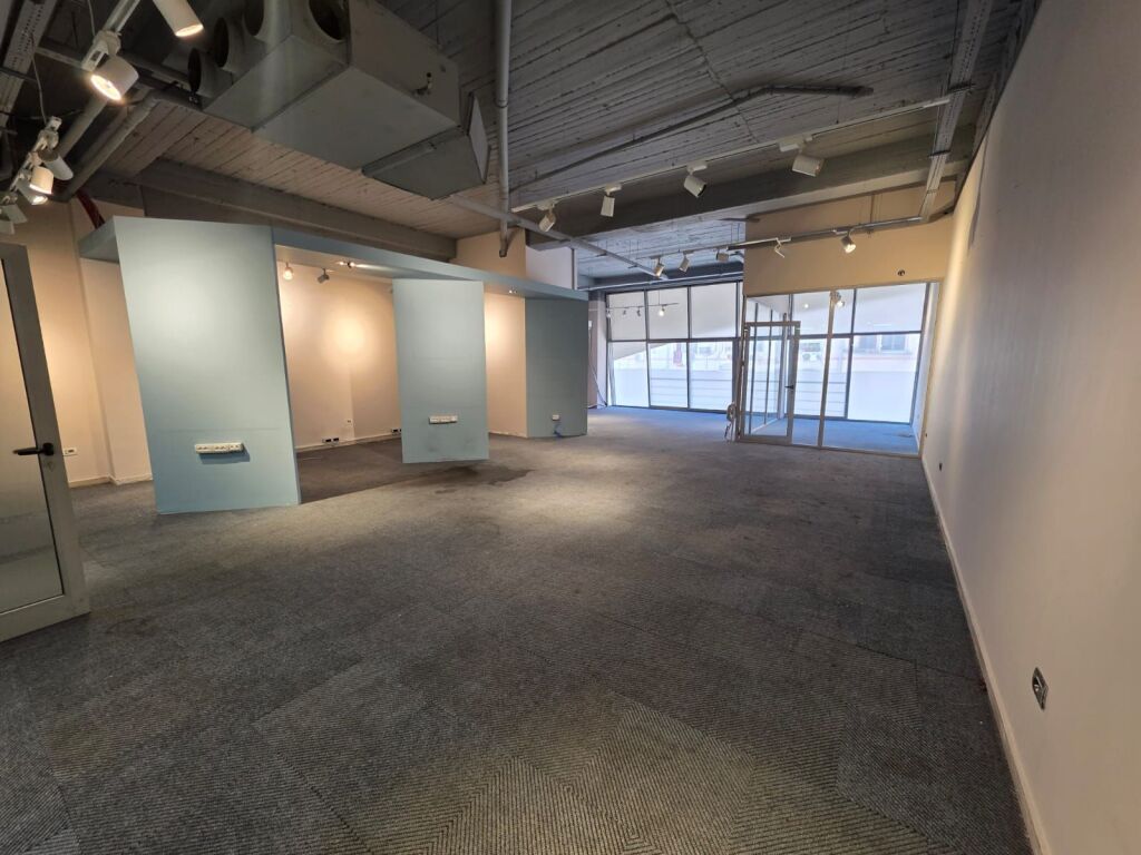 Business premises for sale/for rent – Condor Center, Kavaja Street !