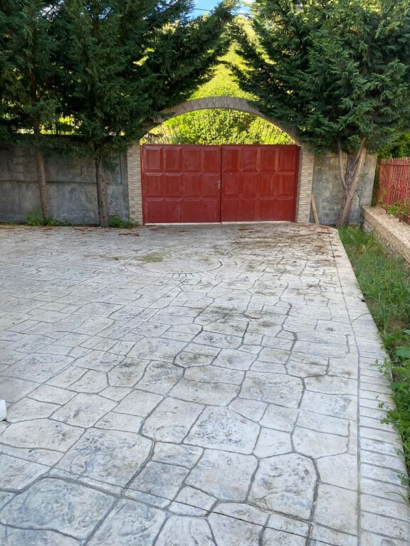 2-storey house for sale in Kutalli – 600m² land, house also business opportunity on main road