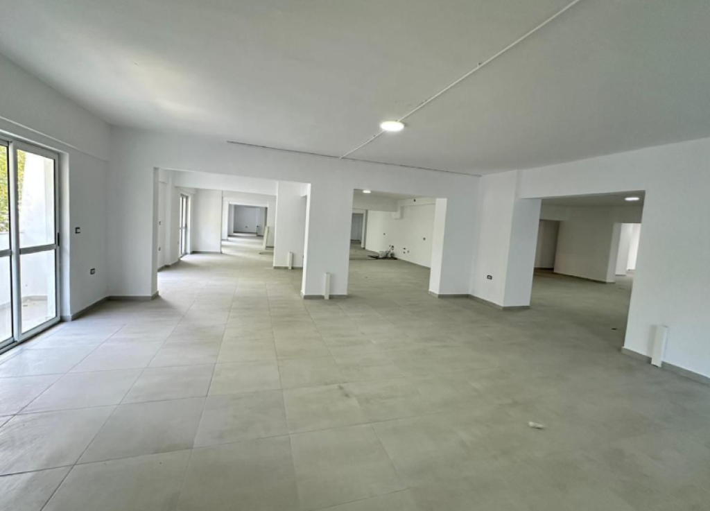 🏢 OPEN SPACE PREMISES FOR SALE – Dritan Hoxha Street