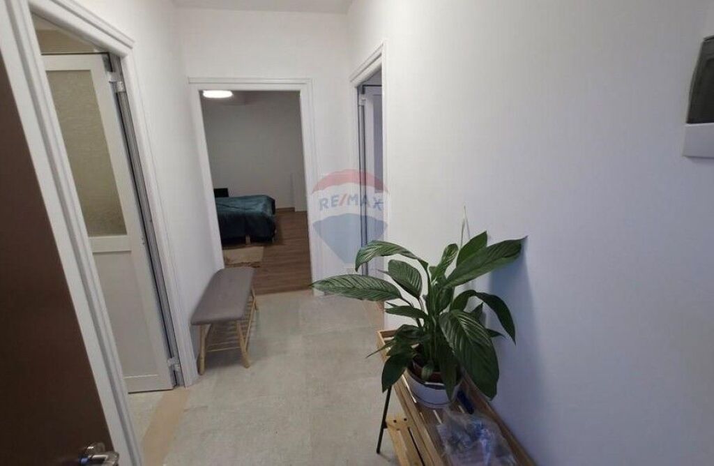 Appartamento 1+1 in Affitto Via Bill Clinton, Comune di Parigi  ID:530221059-484