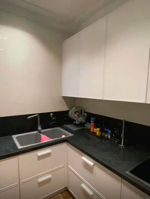 APARTMENT 2+1+2+ PARKING SPACE FOR RENT, BARRICADES STREET, TIRANA! 1,700 € /Month