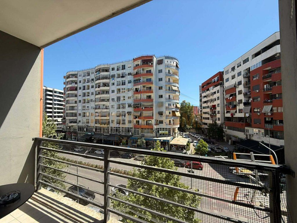 Qera, Apartament 2+1+2, Kompleksi Molla, Astir