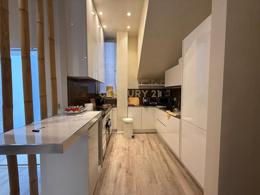 VENDIAMO DUPLEX NELLA RESIDENZA KODRA E DIELLIT 2 !!!