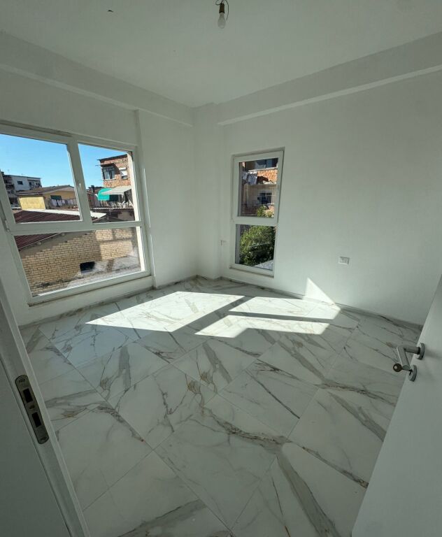 Qera | Apartament 1 + 1 | Rruga Dritan Hoxha | 500 €/muaj