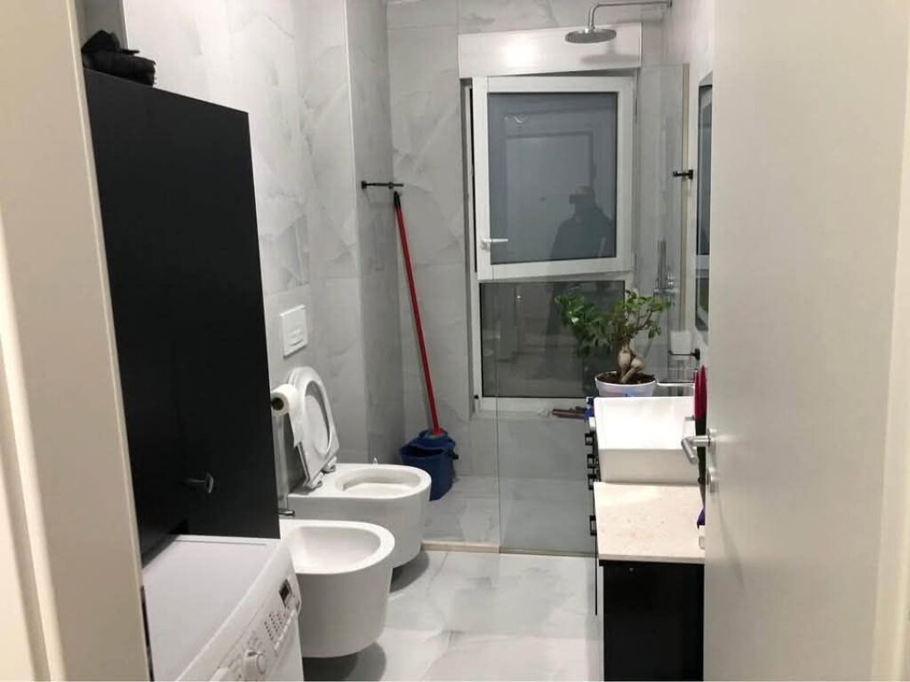 Jepet Shtepi me Qera 1+1 - Ali Demi, pallatet Kaimi, Tirane