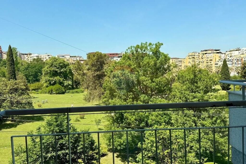 APPARTAMENTO 2+1+2 PRESSO IL GIARDINO BOTANICO PAVAROTI